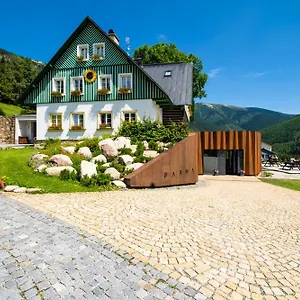 Slunecnice & Panorama Restaurace Farma *** Špindlerŭv Mlýn